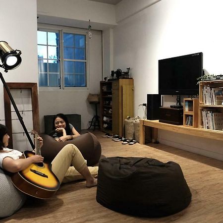 Backpacker 41 Hostel - Гаосюн Экстерьер фото