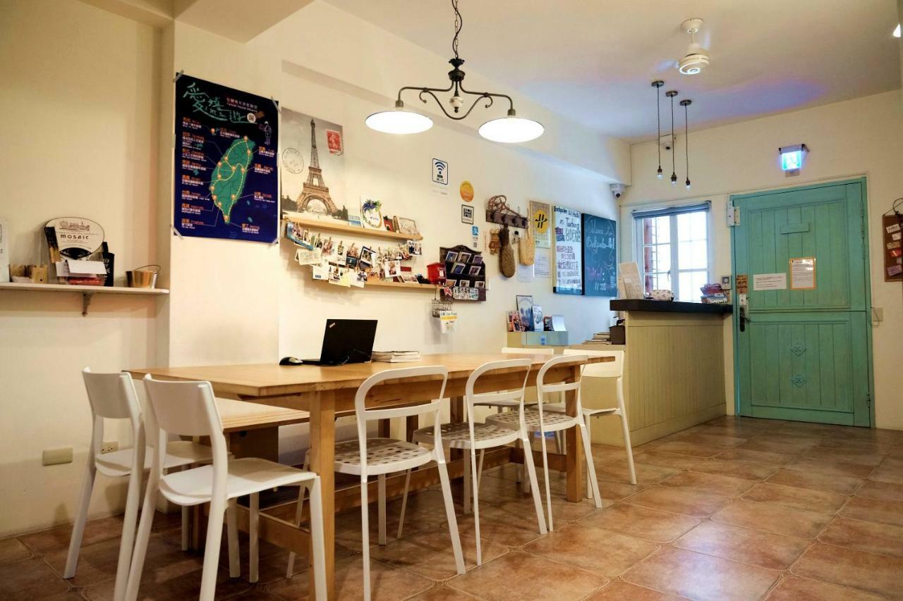Backpacker 41 Hostel - Гаосюн Экстерьер фото